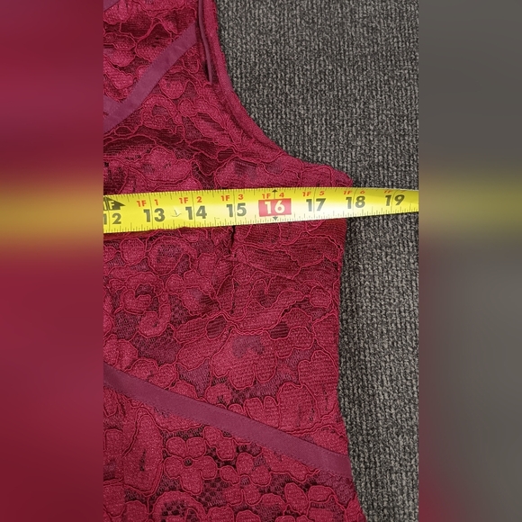Gorgeous Burgundy Lace Cocktail Dress Sz 12 - Picture 11 of 12